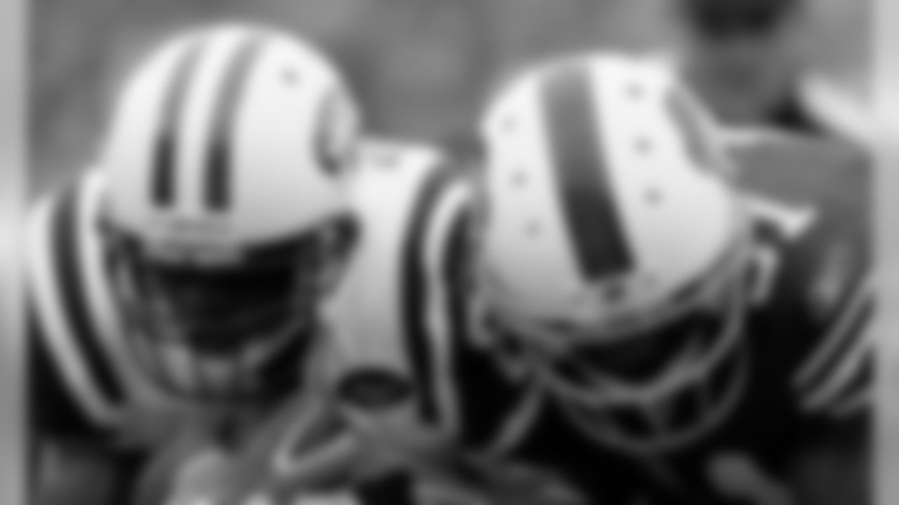 2010 Week 4 Jets at Bills Game Photos