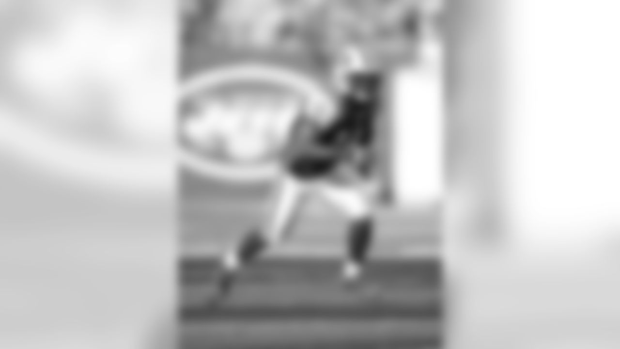 2011 Regular Season Week 7 Jets vs. Chargers Game Photos