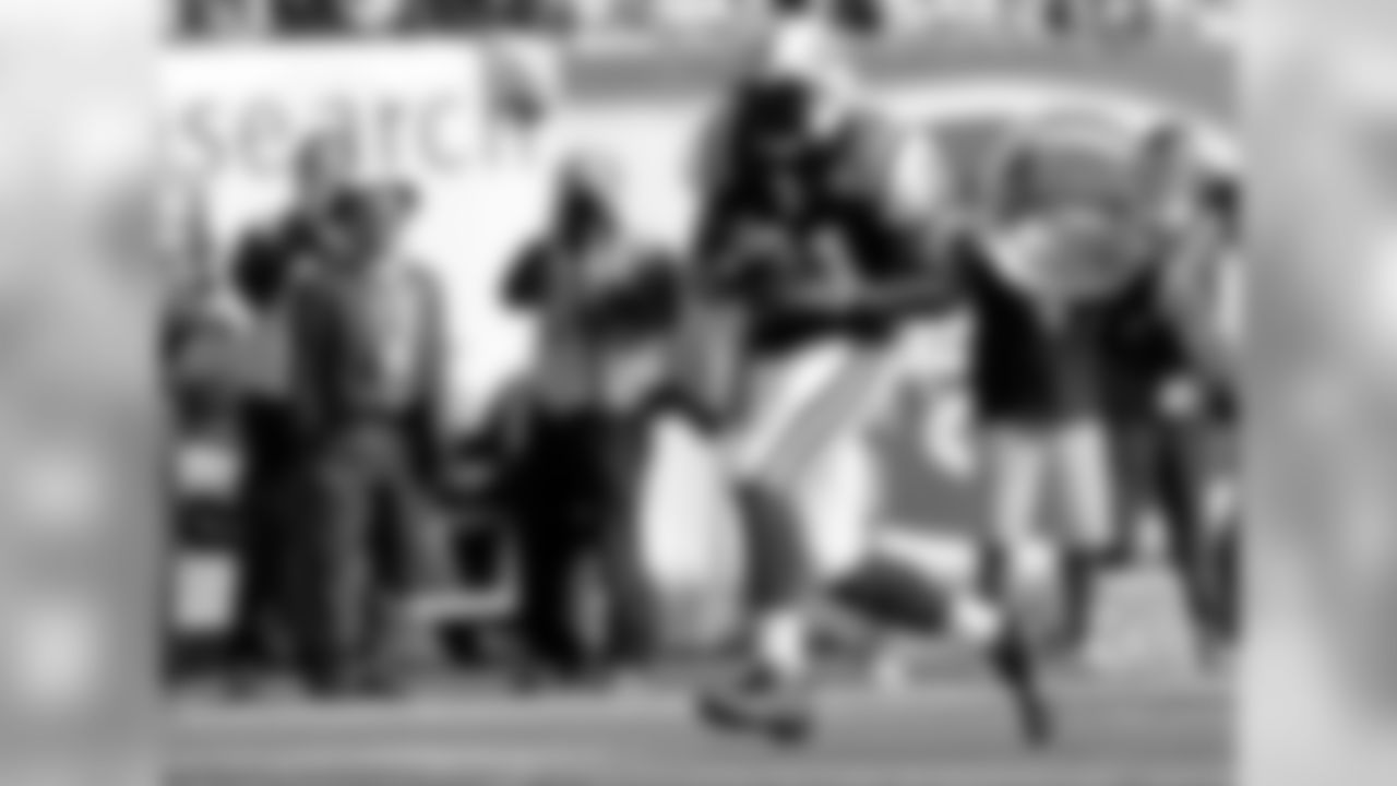 2011 Regular Season Week 7 Jets vs. Chargers Game Photos