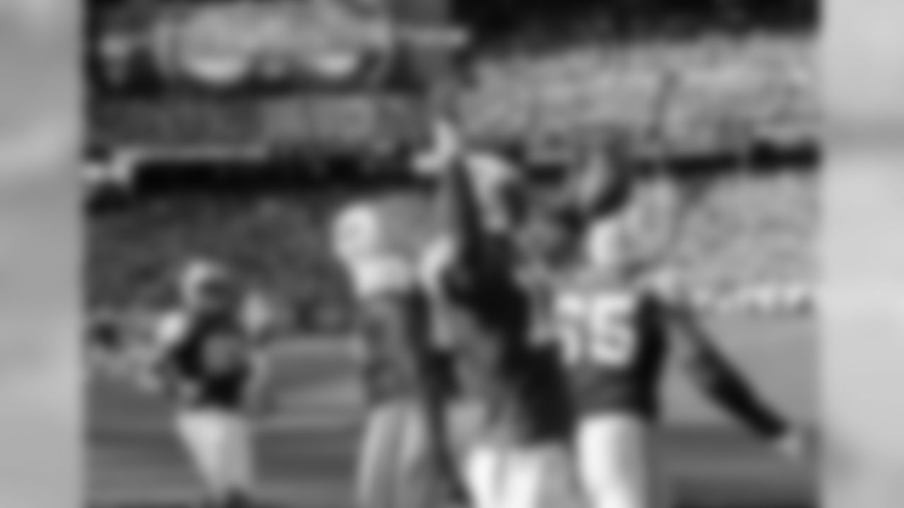 2011 Regular Season Week 7 Jets vs. Chargers Game Photos