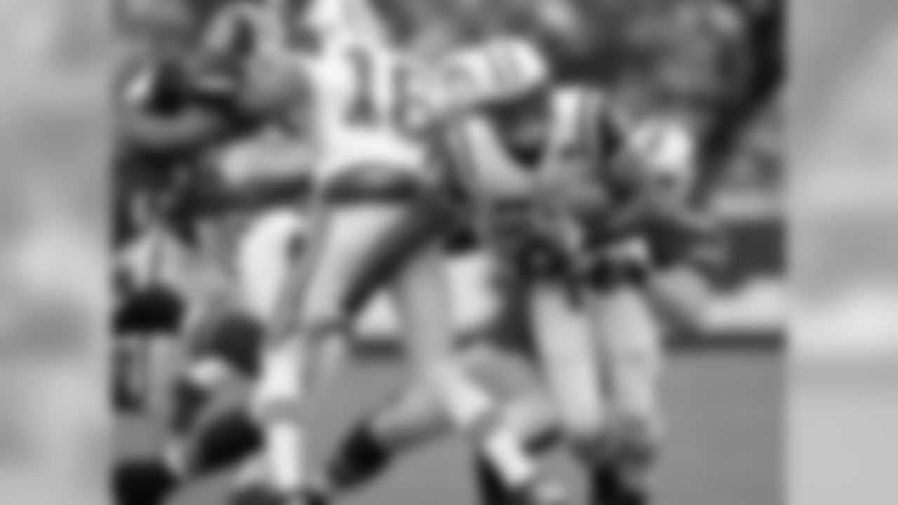 2010 Week 4 Jets at Bills Game Photos