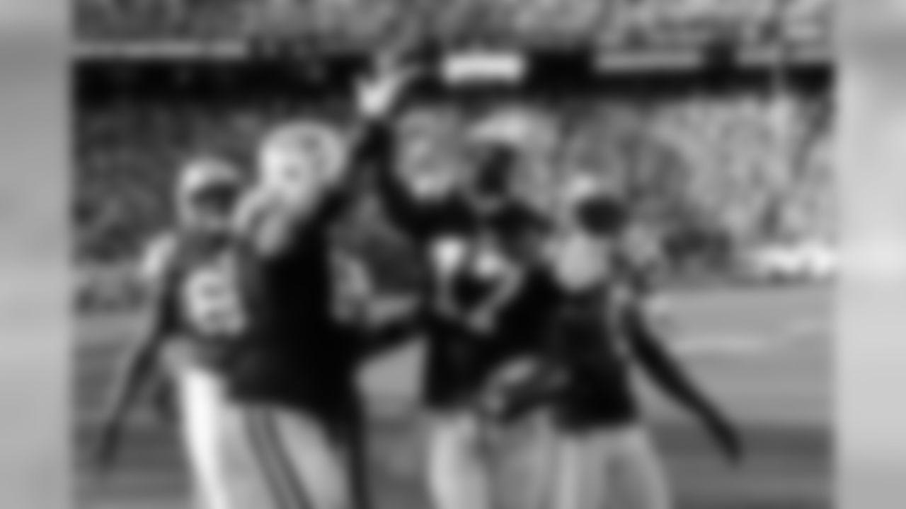 2011 Regular Season Week 7 Jets vs. Chargers Game Photos