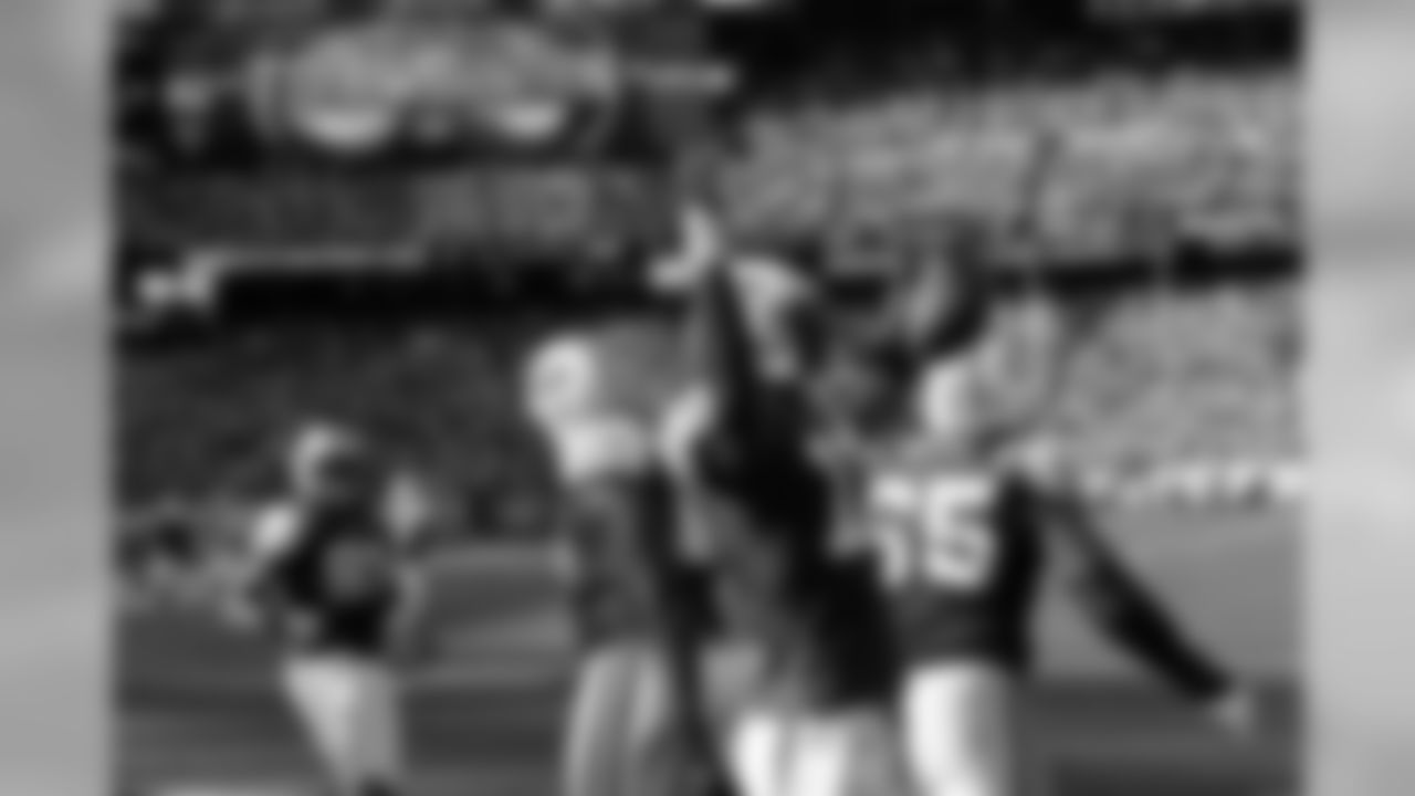 2011 Regular Season Week 7 Jets vs. Chargers Game Photos