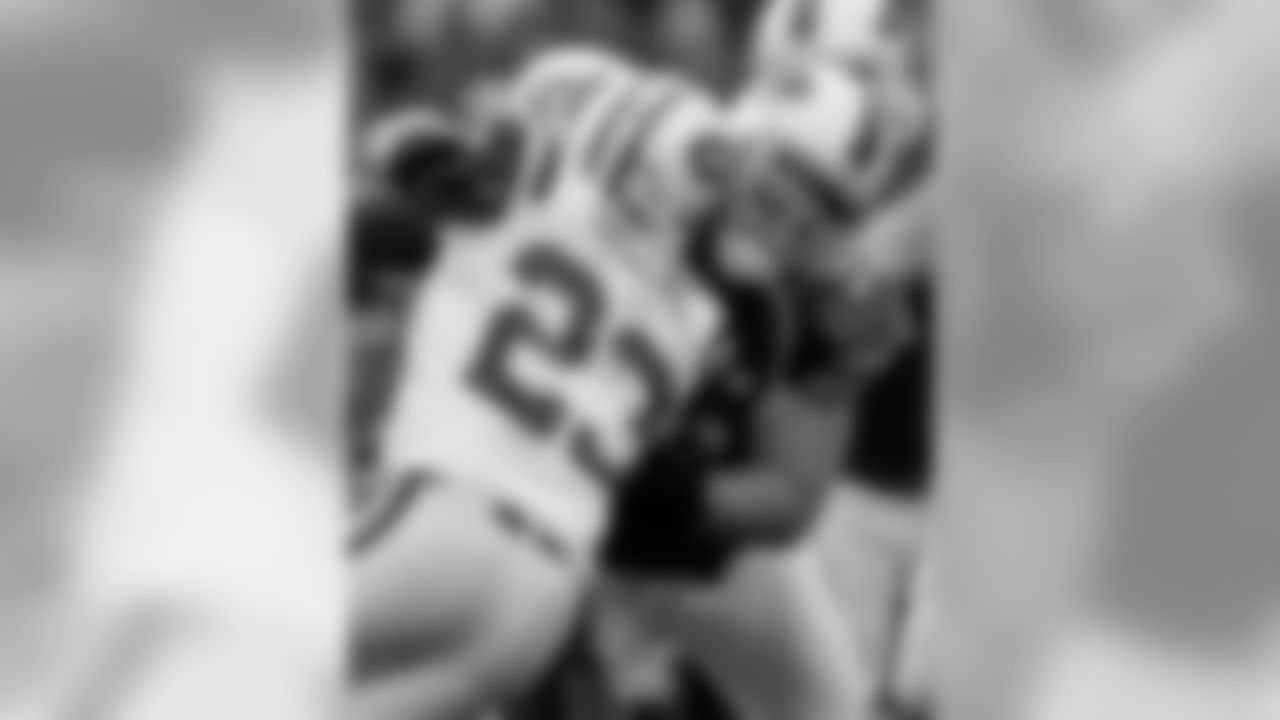 2010 Week 4 Jets at Bills Game Photos