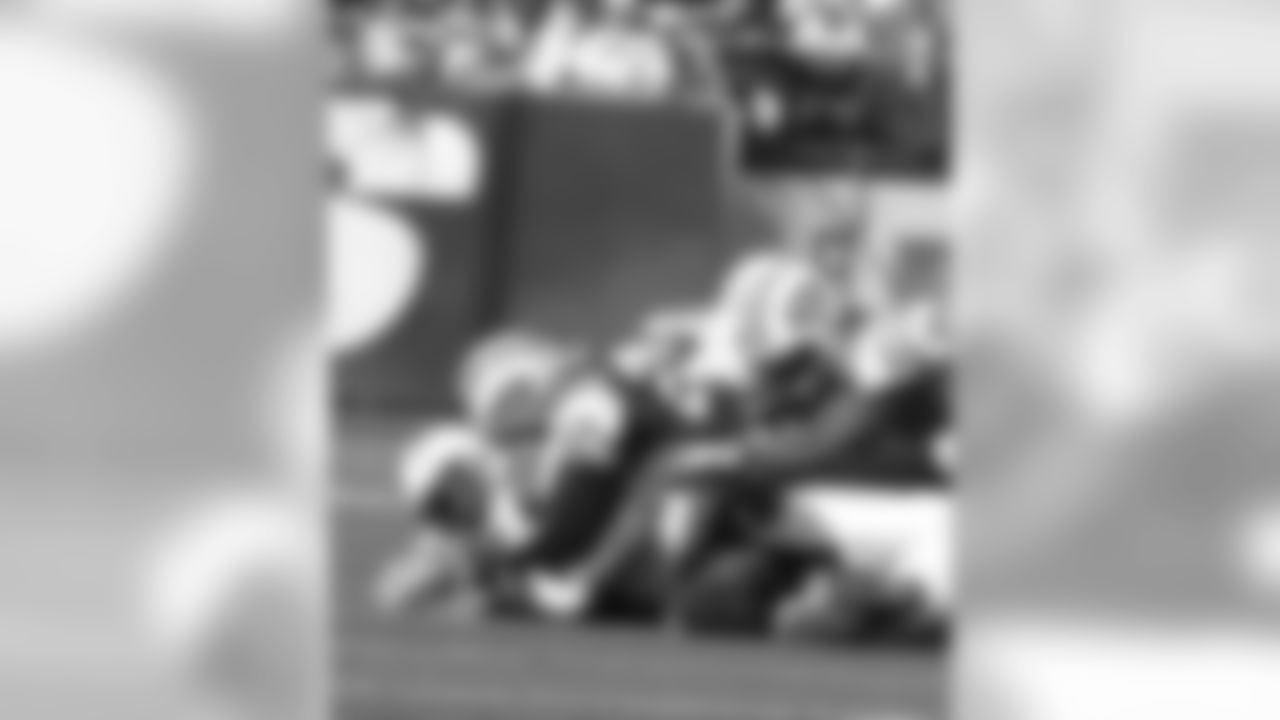 2011 Regular Season Week 7 Jets vs. Chargers Game Photos