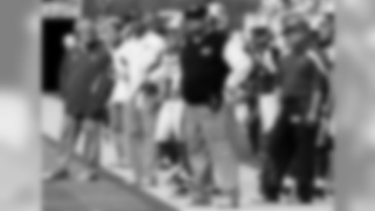 2011 Regular Season Week 7 Jets vs. Chargers Game Photos
