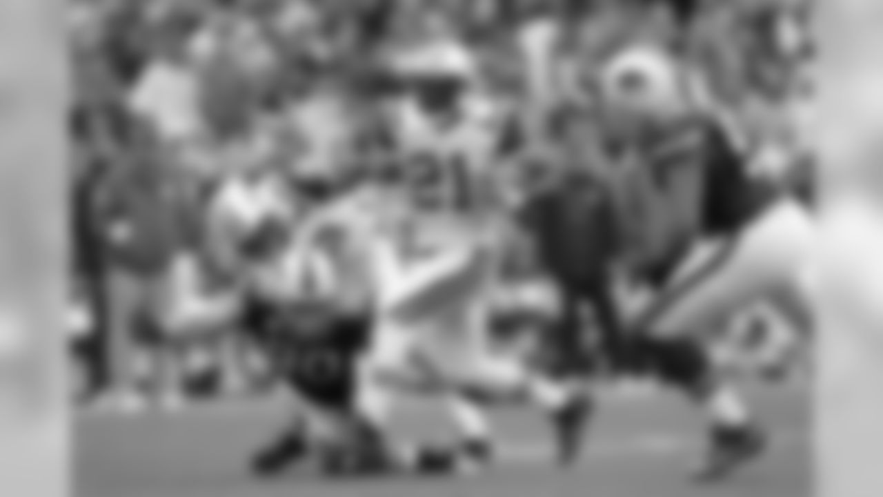 2010 Week 4 Jets at Bills Game Photos
