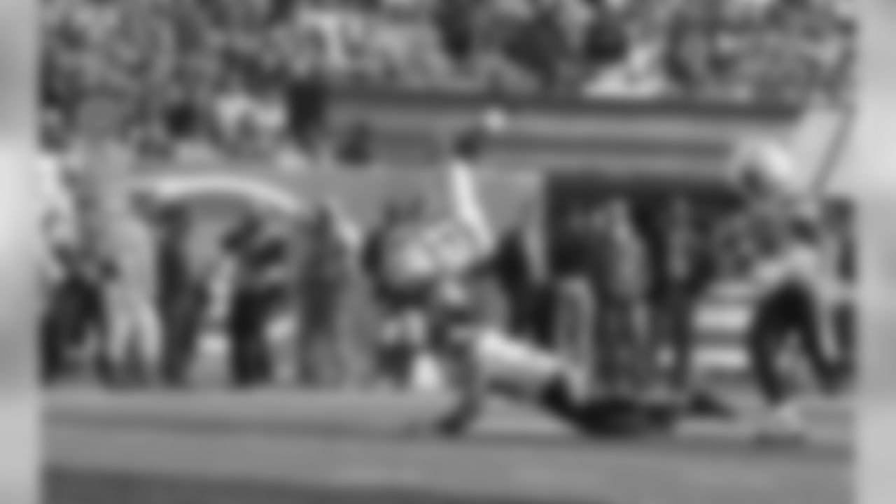 2011 Regular Season Week 7 Jets vs. Chargers Game Photos
