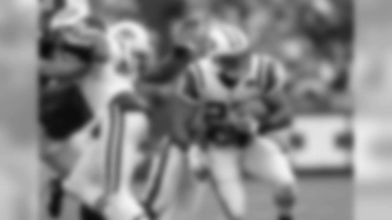 2010 Week 4 Jets at Bills Game Photos