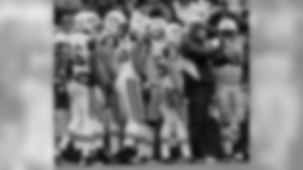 2010 Week 4 Jets at Bills Game Photos