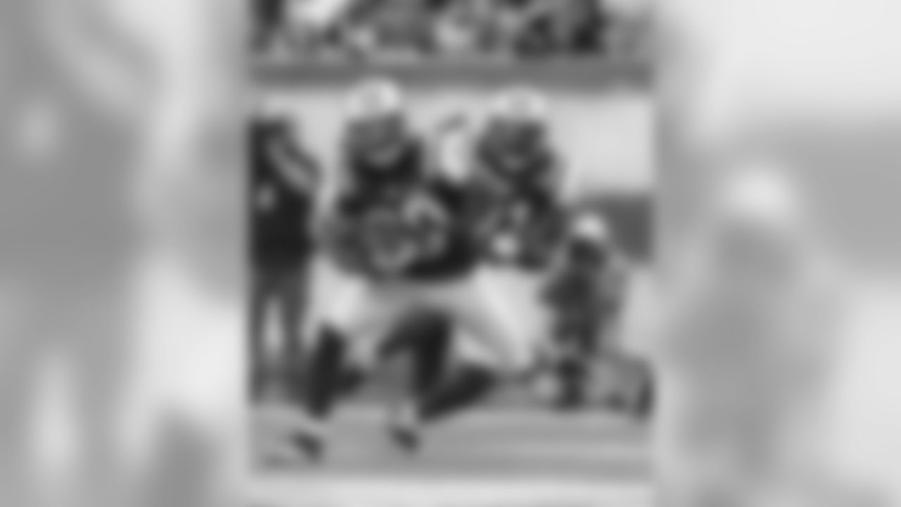 2011 Regular Season Week 7 Jets vs. Chargers Game Photos