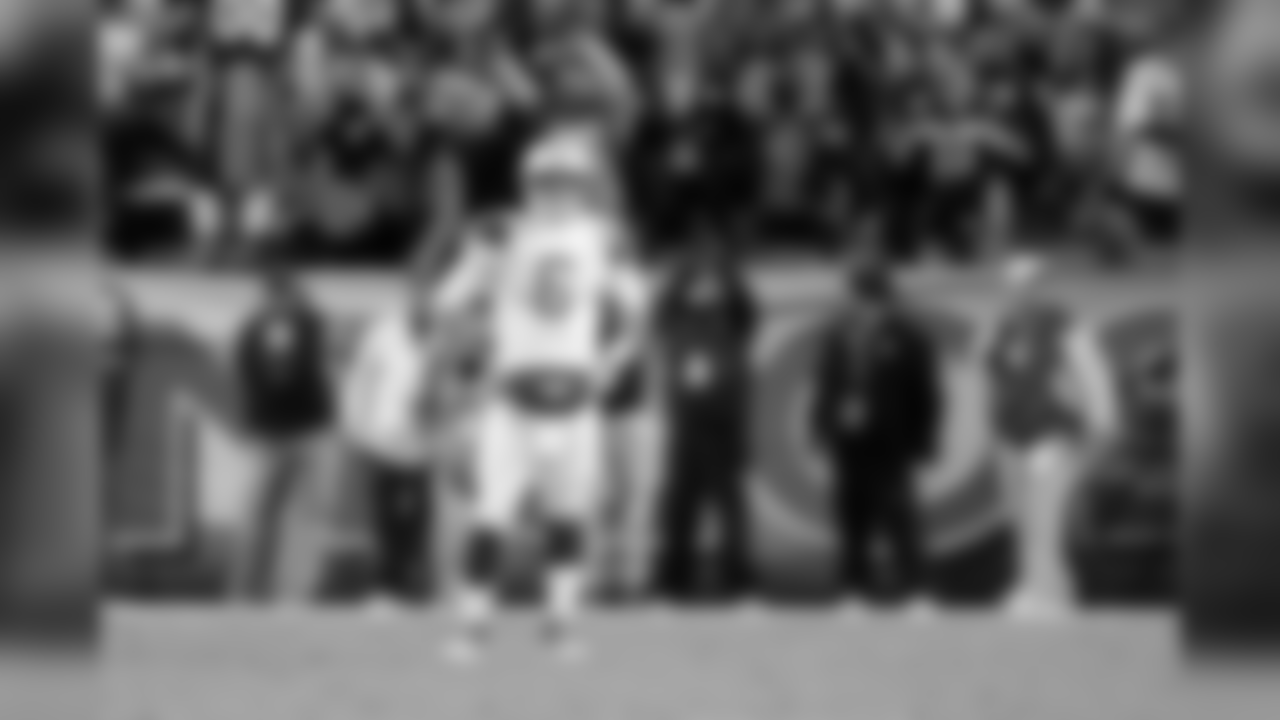 2011 Regular Season Week 11 Jets at Broncos Game Photos