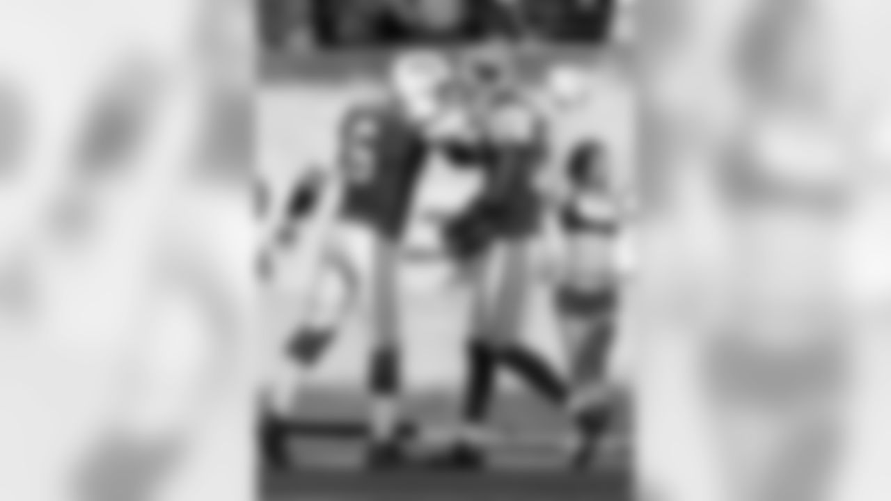 2011 Regular Season Week 7 Jets vs. Chargers Game Photos