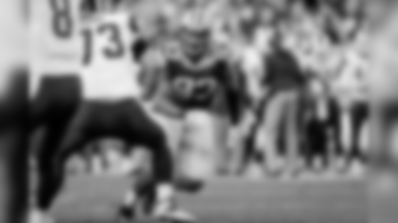 93 — LB Reggie Gilbert