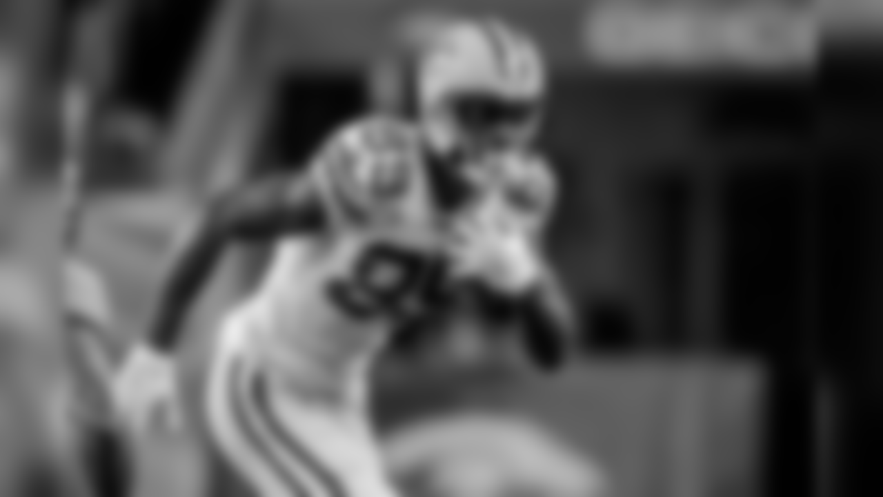 89 — WR Michael Clark