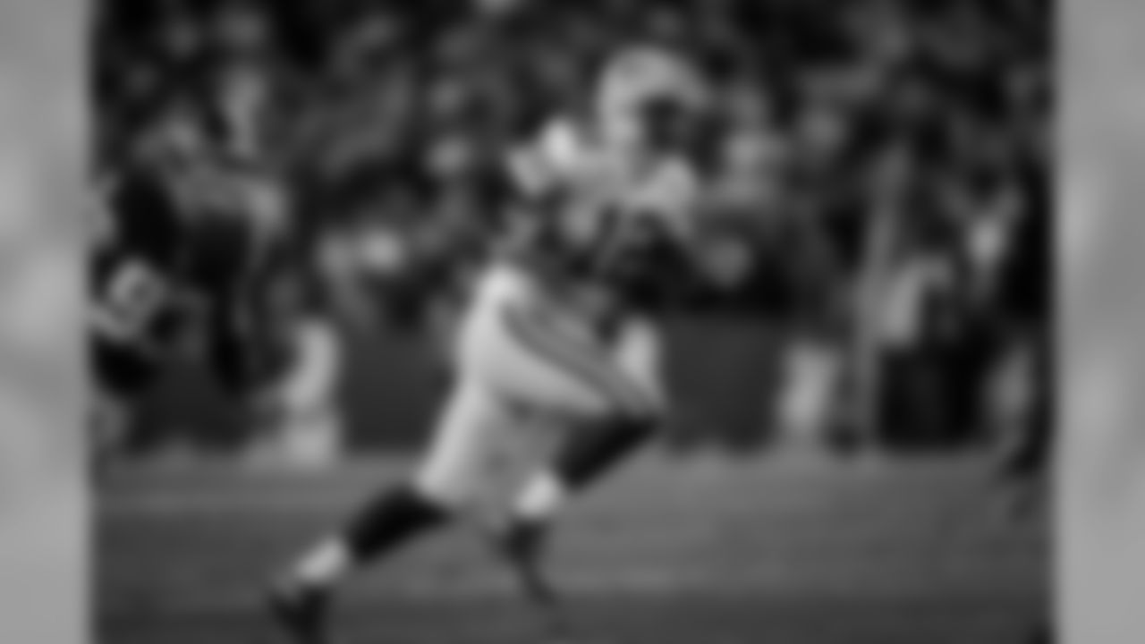 He threw at least one 70-yard TD pass in seven consecutive seasons (2008-14), the first NFL player to do so since Bears QB Ed Brown (1955-61). Has 16 career TD passes of 70-plus yards, tied for No. 3 in league annals.