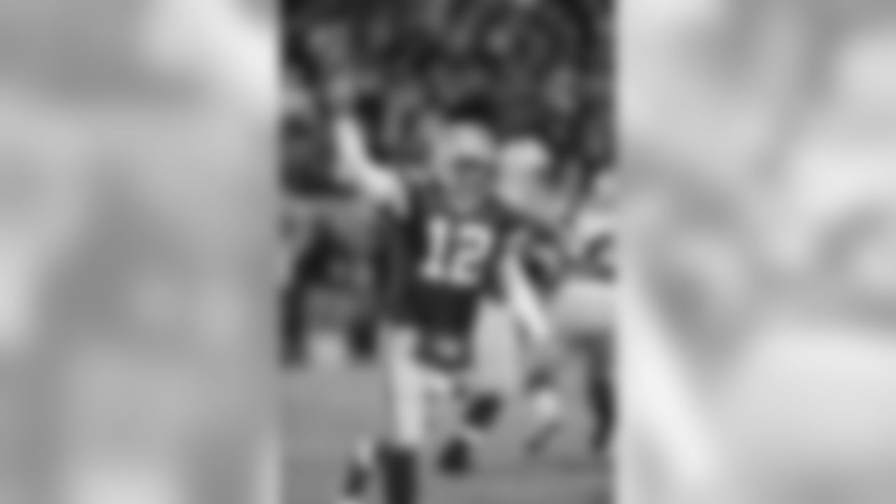 Rodgers posted a streak of 492 attempts and 44 TD passes at home without an interception from 2012-15, both NFL records (586 attempts and 49 TDs, including playoff games).
