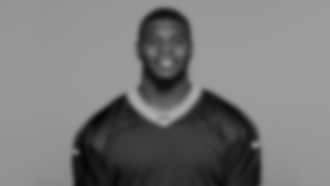 32 — RB Devante Mays