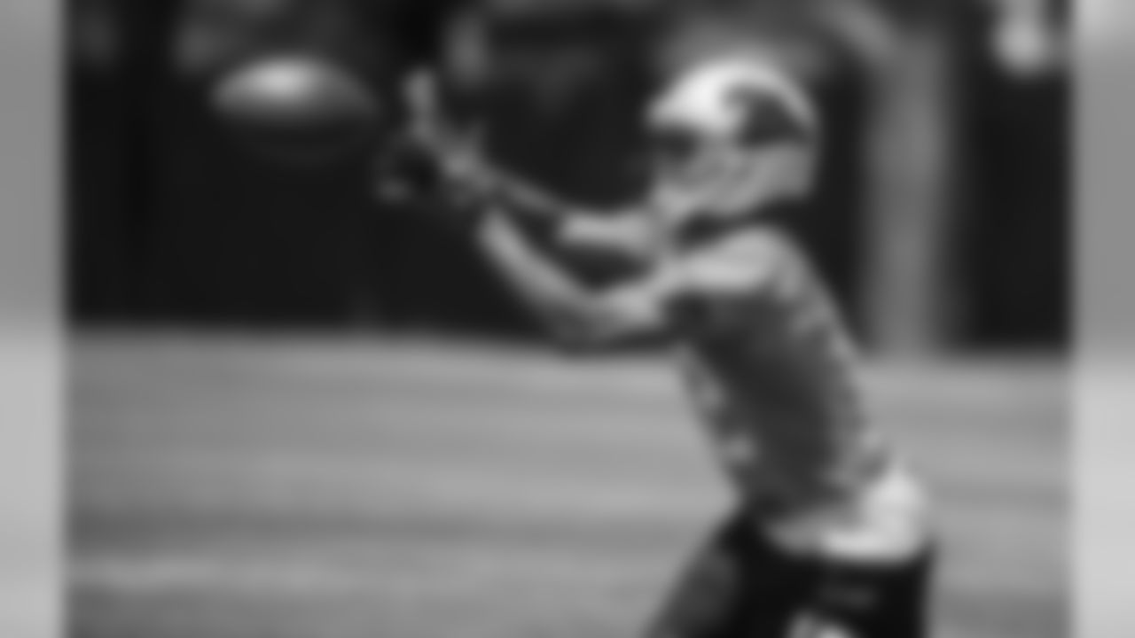 WR Miles Shuler (12)