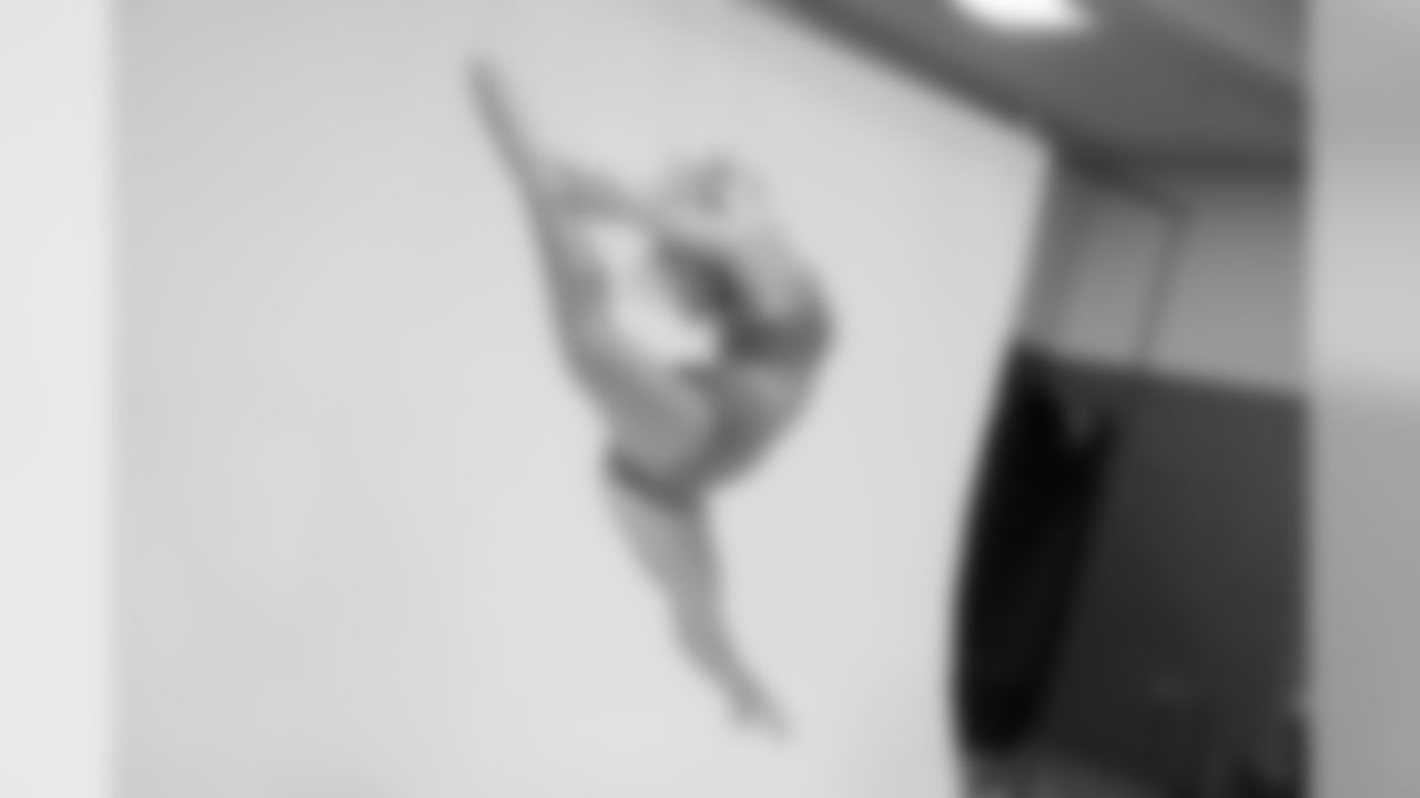 Kaitlyne's jump is flawless in her last photo of the day
