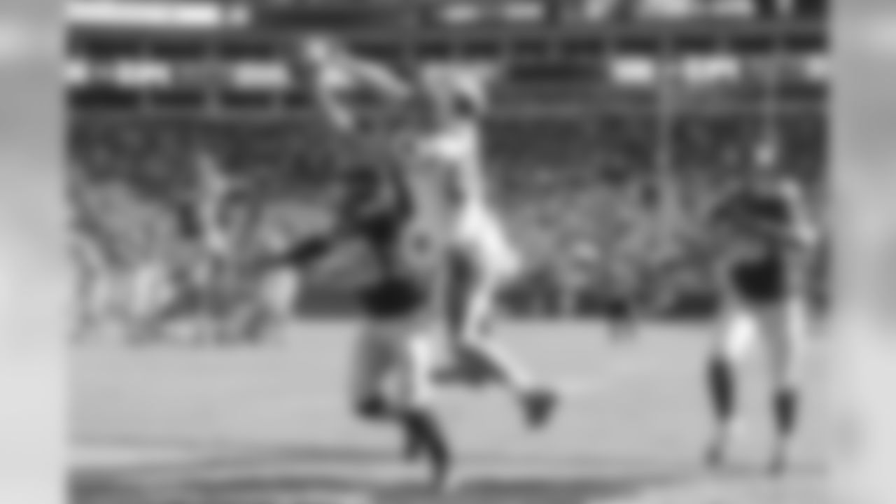 TE Greg Olsen