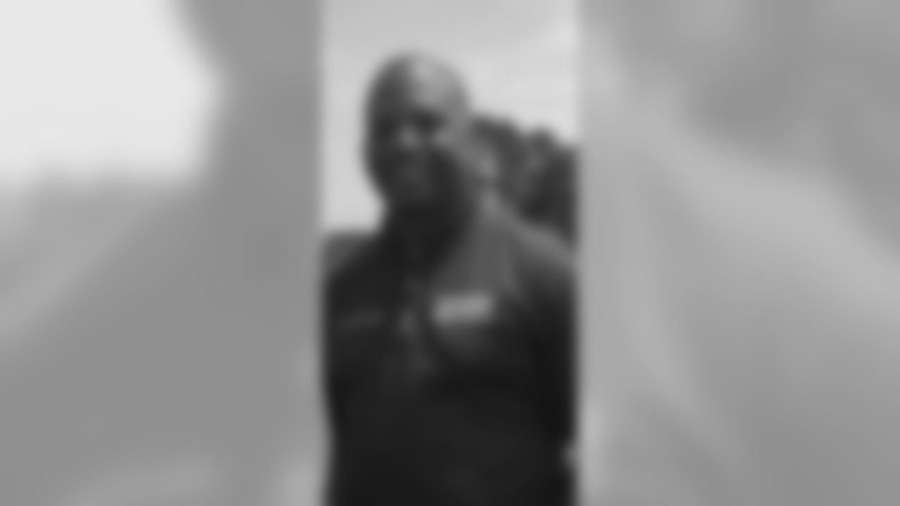 Anthony Meachem / Pitt Greenville Titans / Greenville, N.C. Carolina Panthers Gatorade Youth Football Coach of the Week.