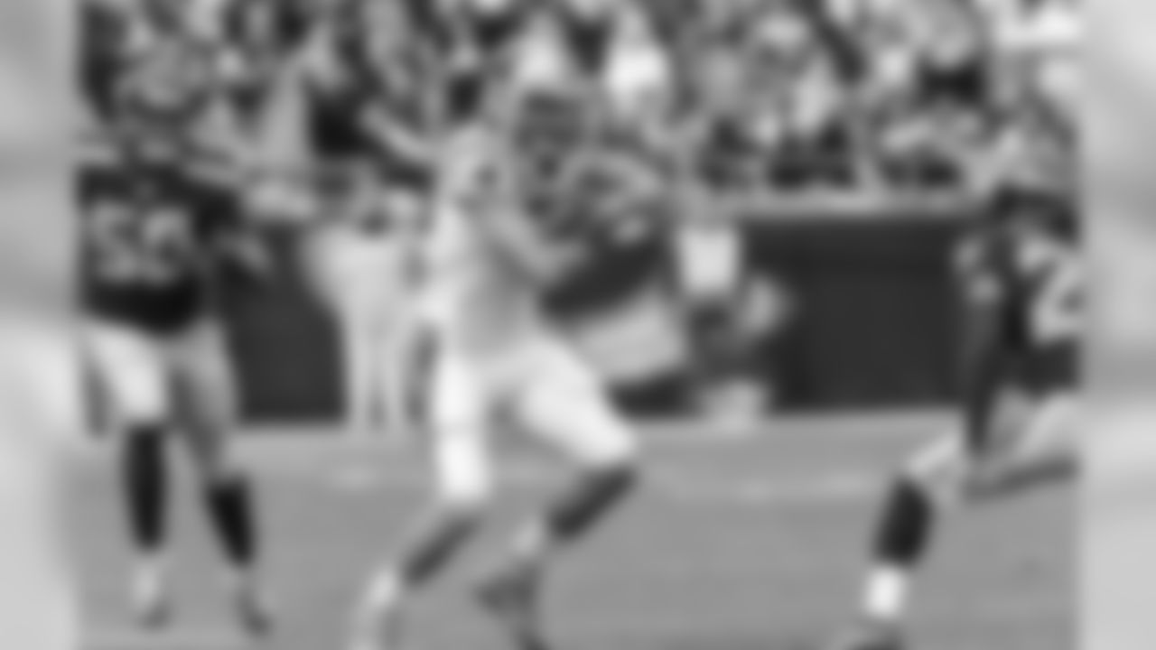 TE Greg Olsen