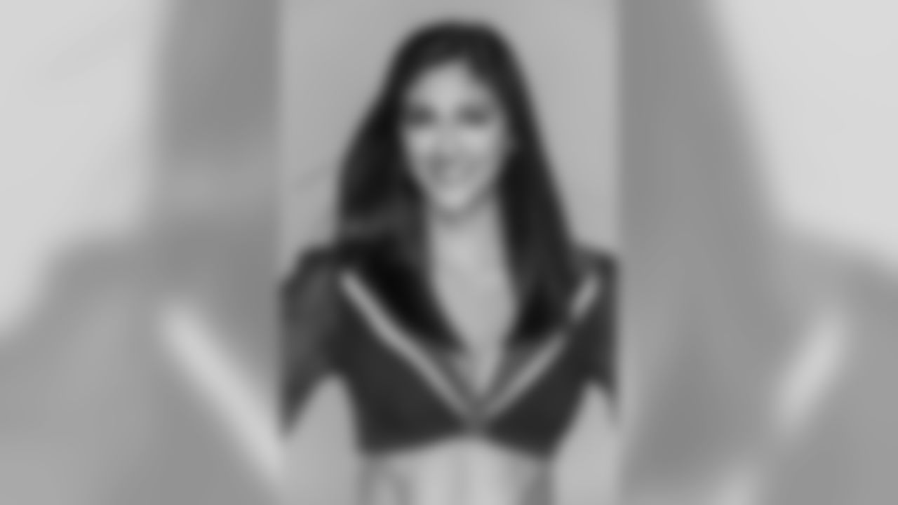 leanne-santorsola-vet-watermarked.jpg