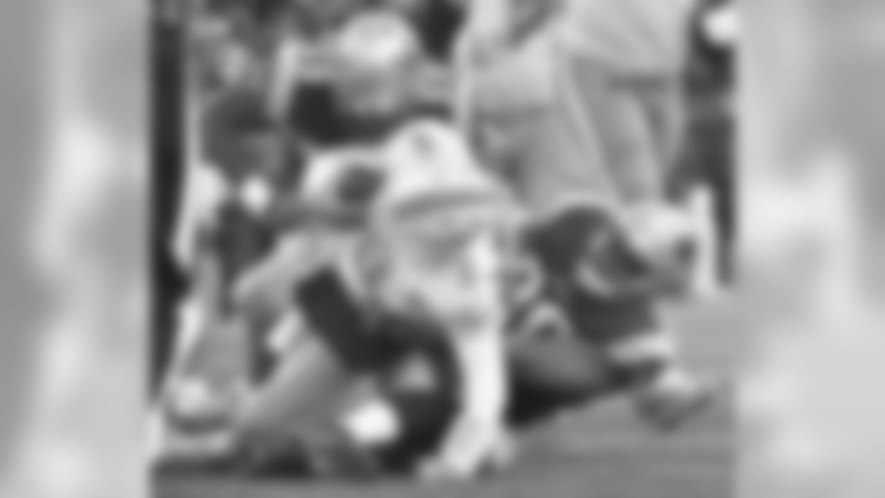 20171126_dolphins_nordstrom538.jpg