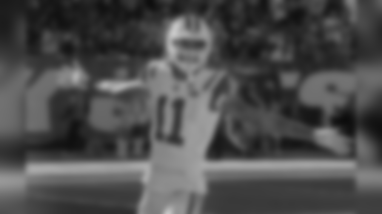 Robby Anderson - The second-year former rookie free agent has developed into a solid receiver in New York, leading the team with 62 receptions for 939 yards (15.1 avg.) and seven touchdowns. Anderson, who did miss some practice time to an illness this week, will test a Patriots secondary that's been giving up some big plays in recent weeks. (AP Photo/Bill Kostroun)