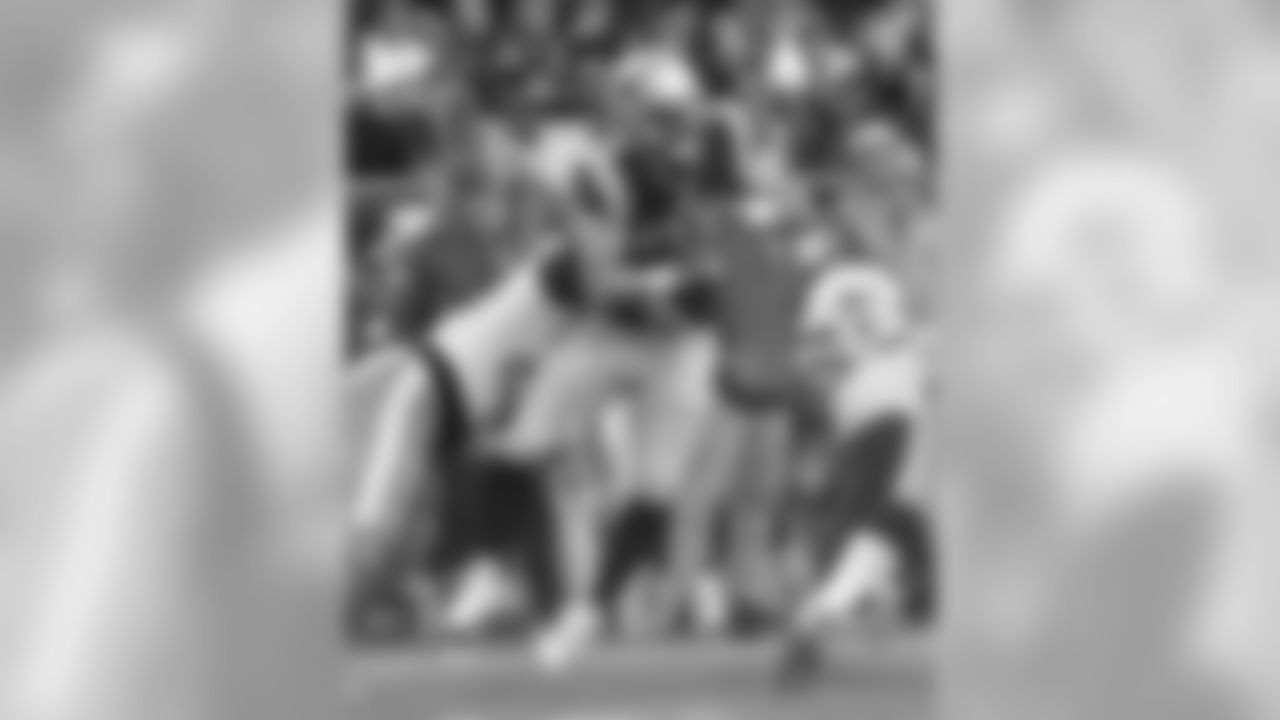 20171126_dolphins_nordstrom516.jpg