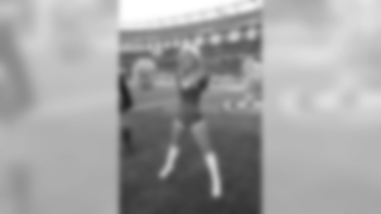 kelly_looke_as_a_sailor-nfl_large_580_10001-watermarked.jpg
