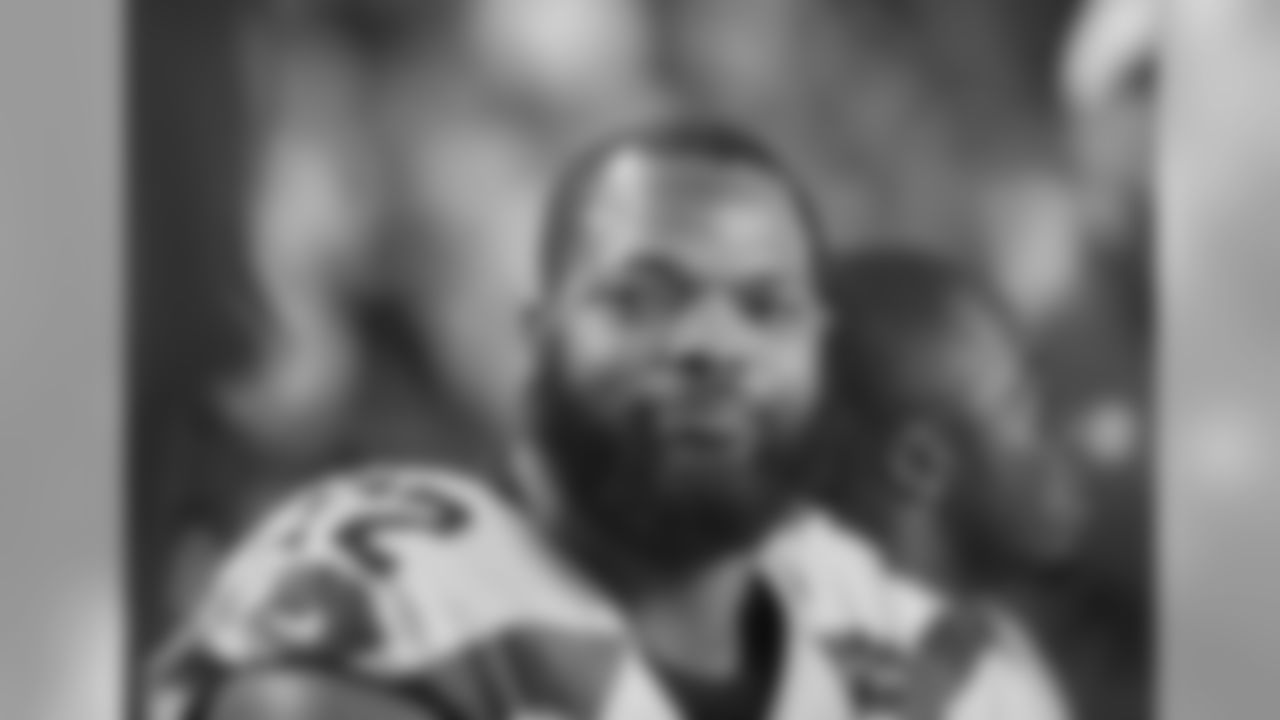 Seattle Seahawks defensive lineman Michael Bennett (72) rests during an NFL game against the Arizona Cardinals on Sunday, Jan. 3, 2016, in Glendale, Ariz. The Seahawks won the game, 36-6. (Greg Trott via AP)