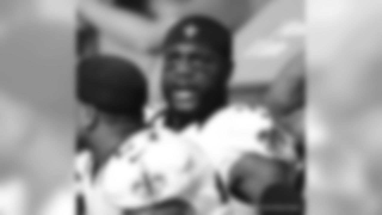 40 CB Delvin Breaux