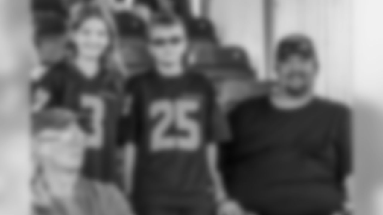 170125_pro_bowl_nfc_fans_day_one-6.jpg