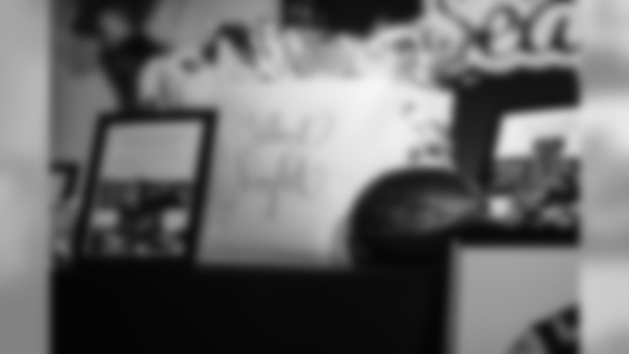 20171206_seagals_auction-7.jpg