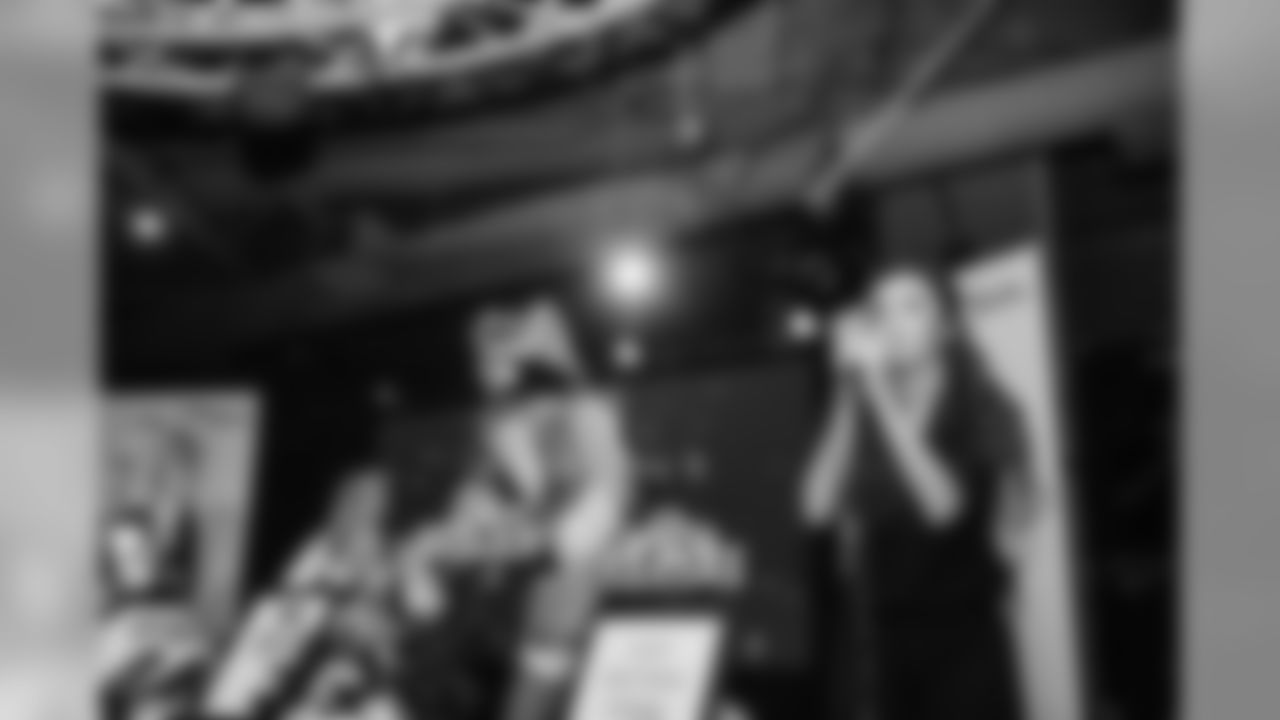 20171206_seagals_auction-48.jpg