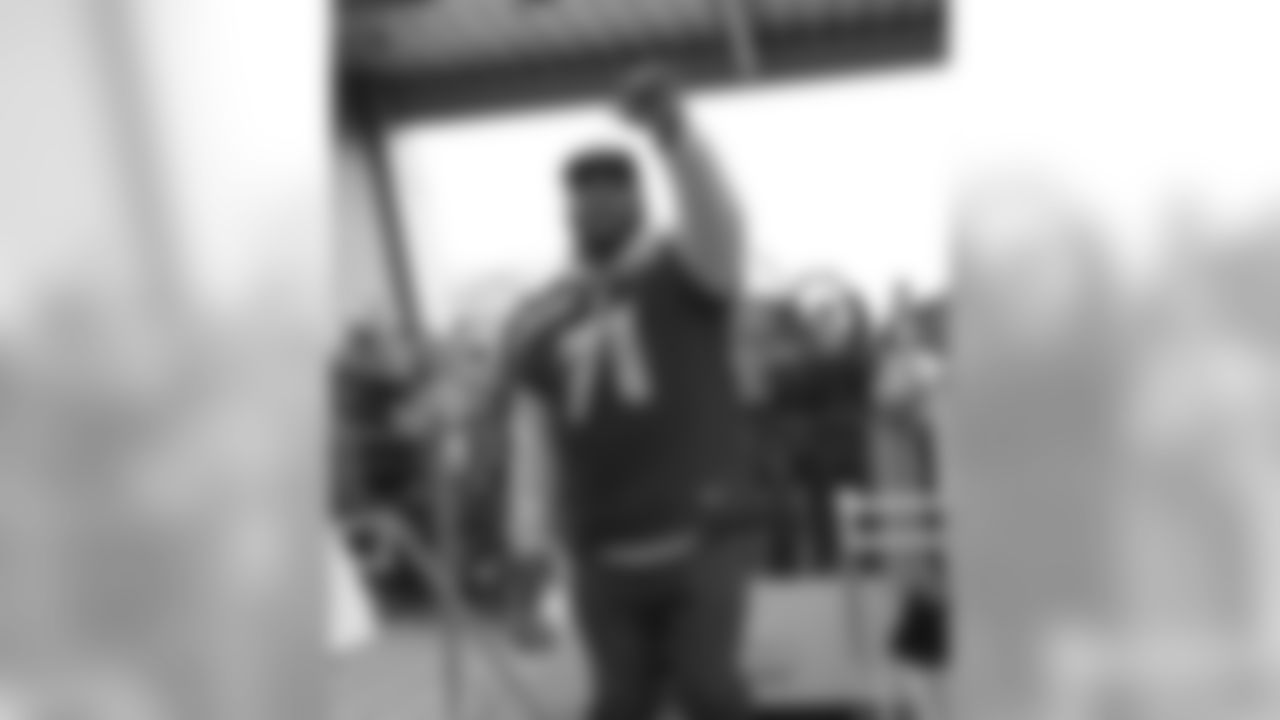 cst_llm41104_0.jpg