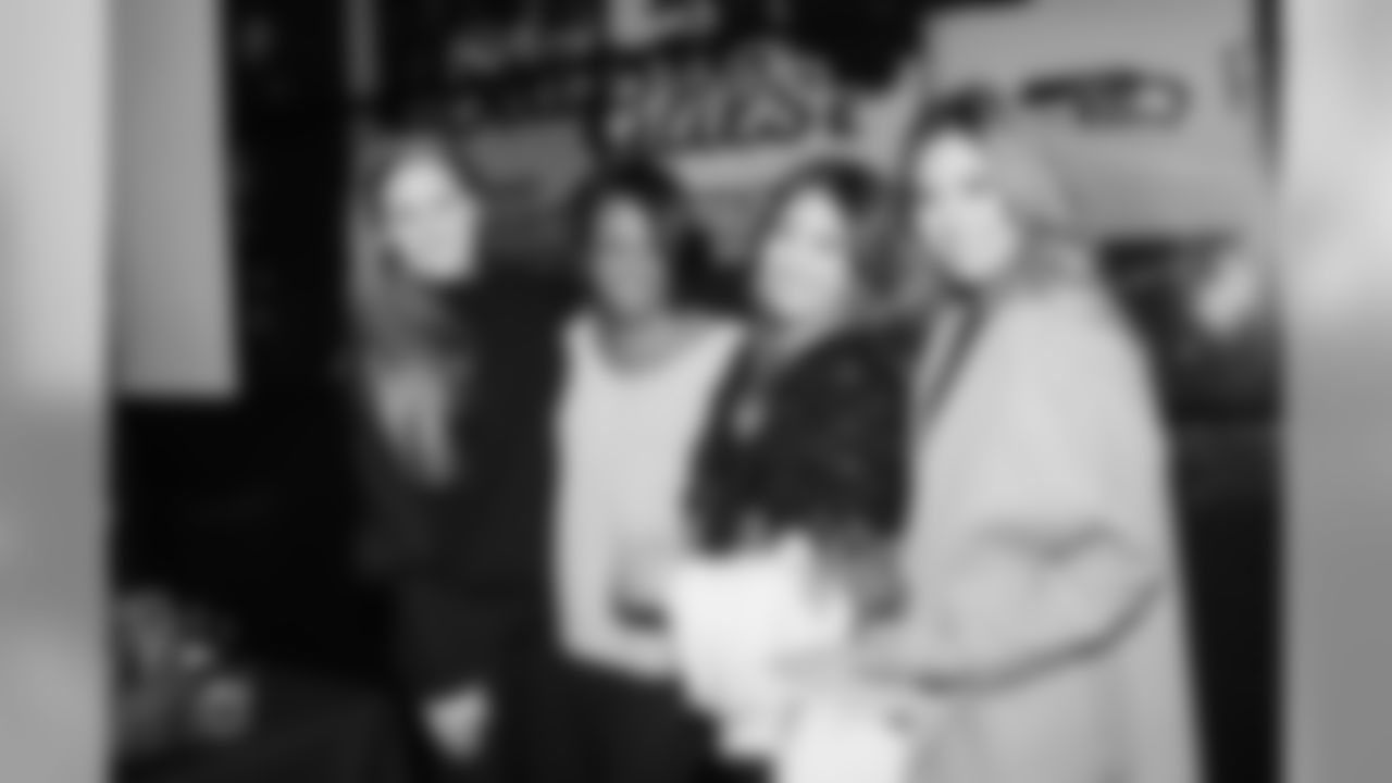 20171206_seagals_auction-35.jpg