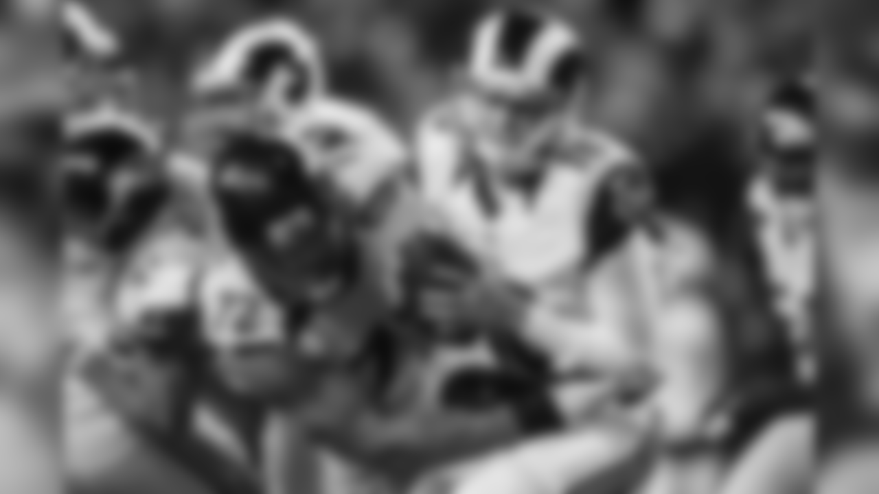 Michael Bennett sacks Jared Goff.