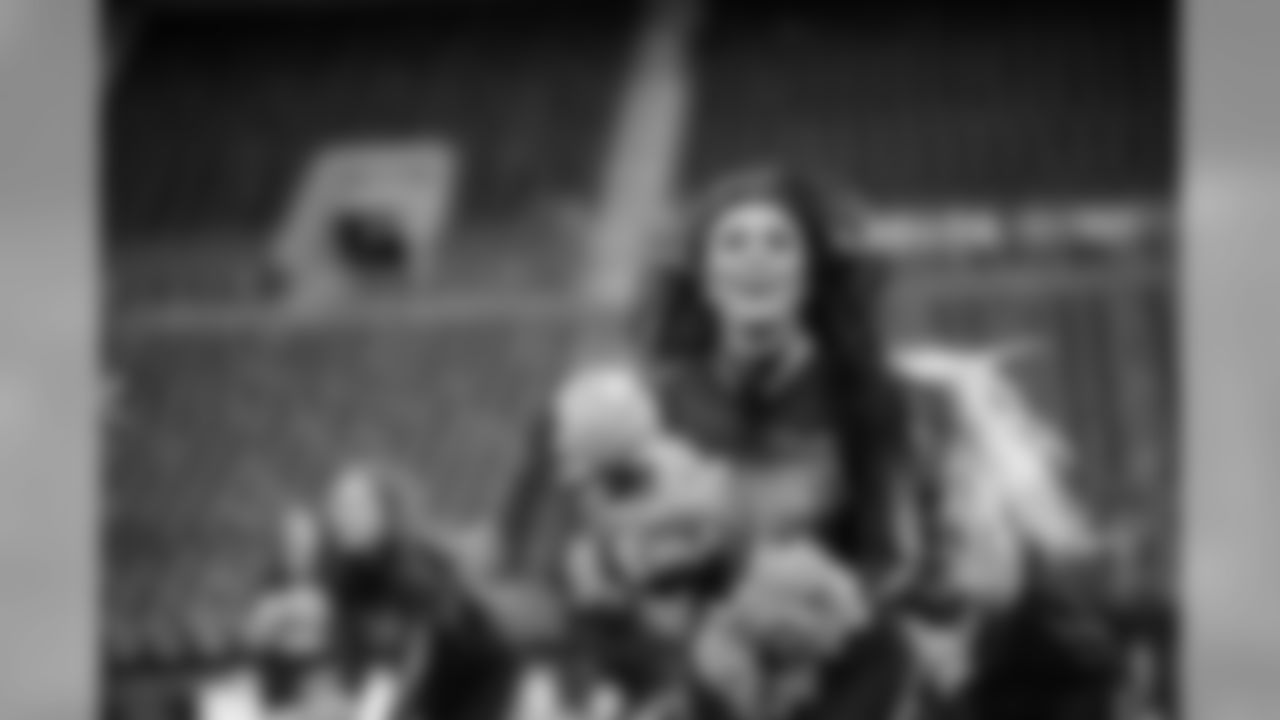 20171217_seagals_rams_janegphoto-10_0.jpg