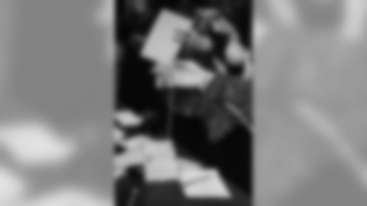20171206_seagals_auction-29.jpg