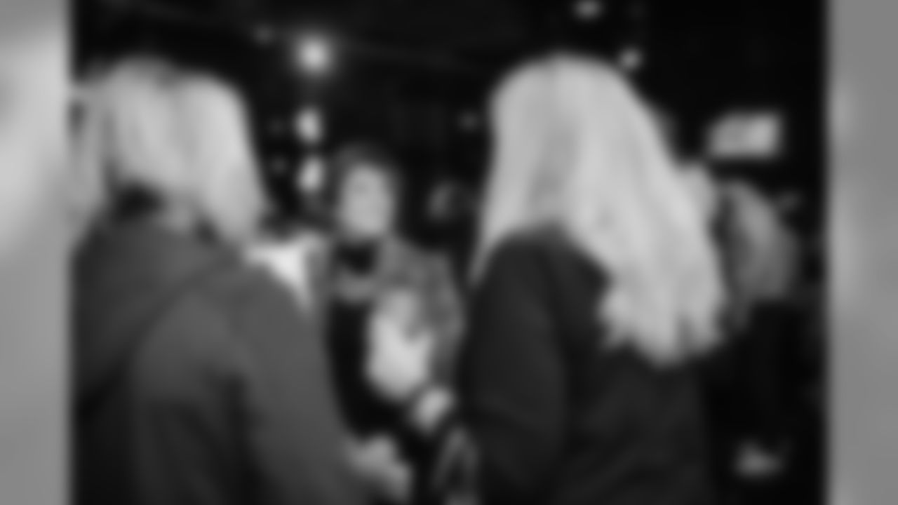 20171206_seagals_auction-24.jpg