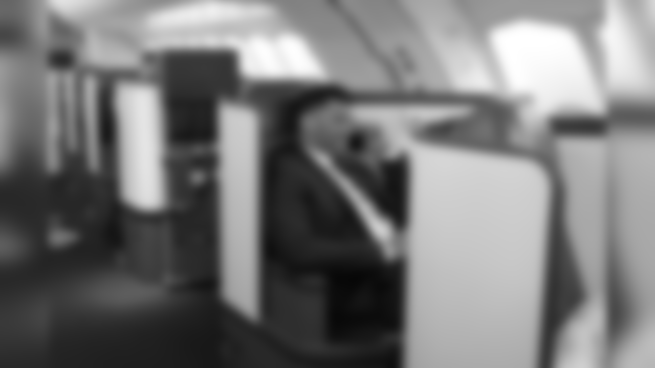 As has become a custom, head coach Pete Carroll awarded the players first class seats for the return trip to Seattle, and quarterback Russell Wilson looked cool and comfortable before takeoff.