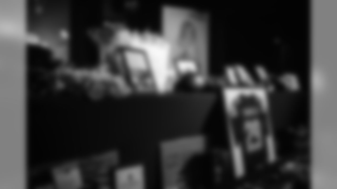 20171206_seagals_auction-19.jpg