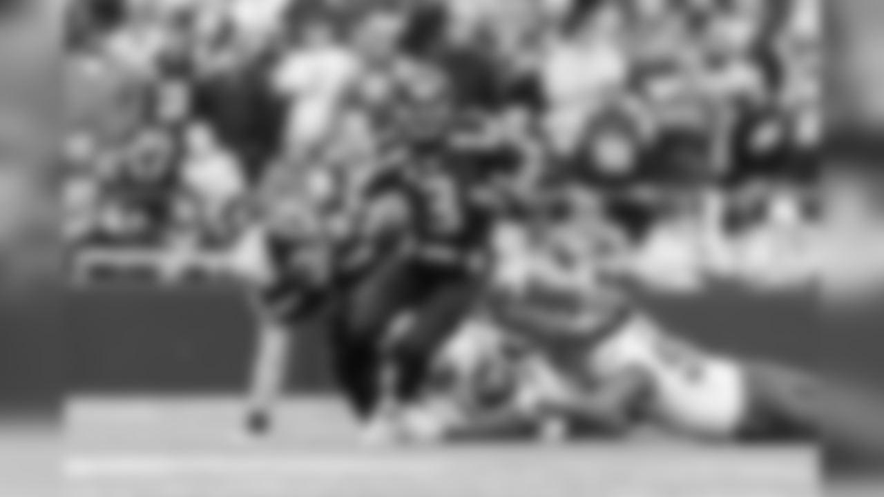 Seahawks quarterback Russell Wilson continued to show improved mobility, escaping pressure in the third quarter.