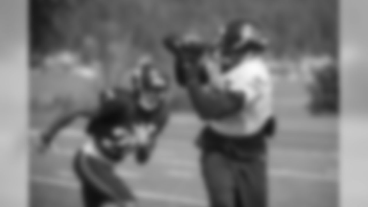 WR Douglas McNeil