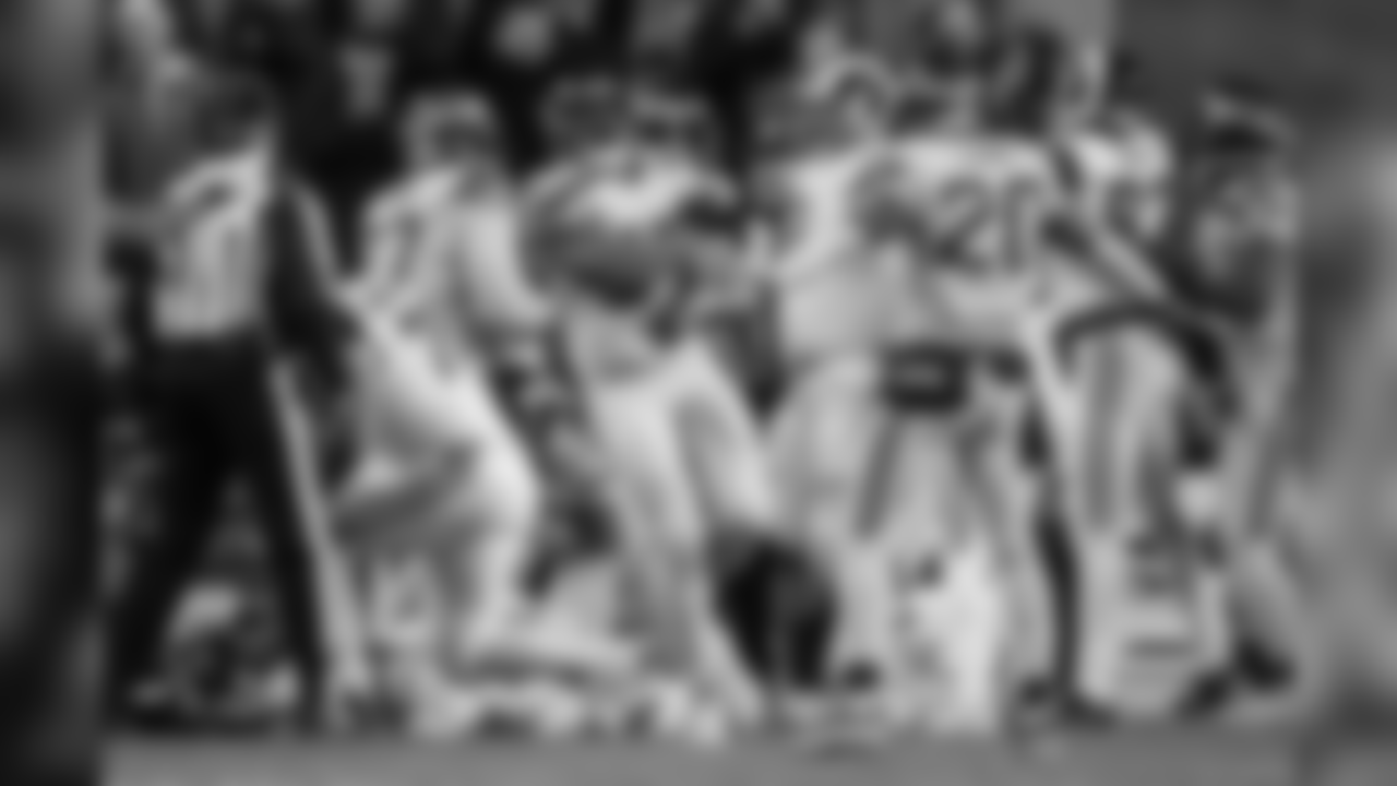 Bobby Wagner celebrates a fourth down stop agains the Rams.