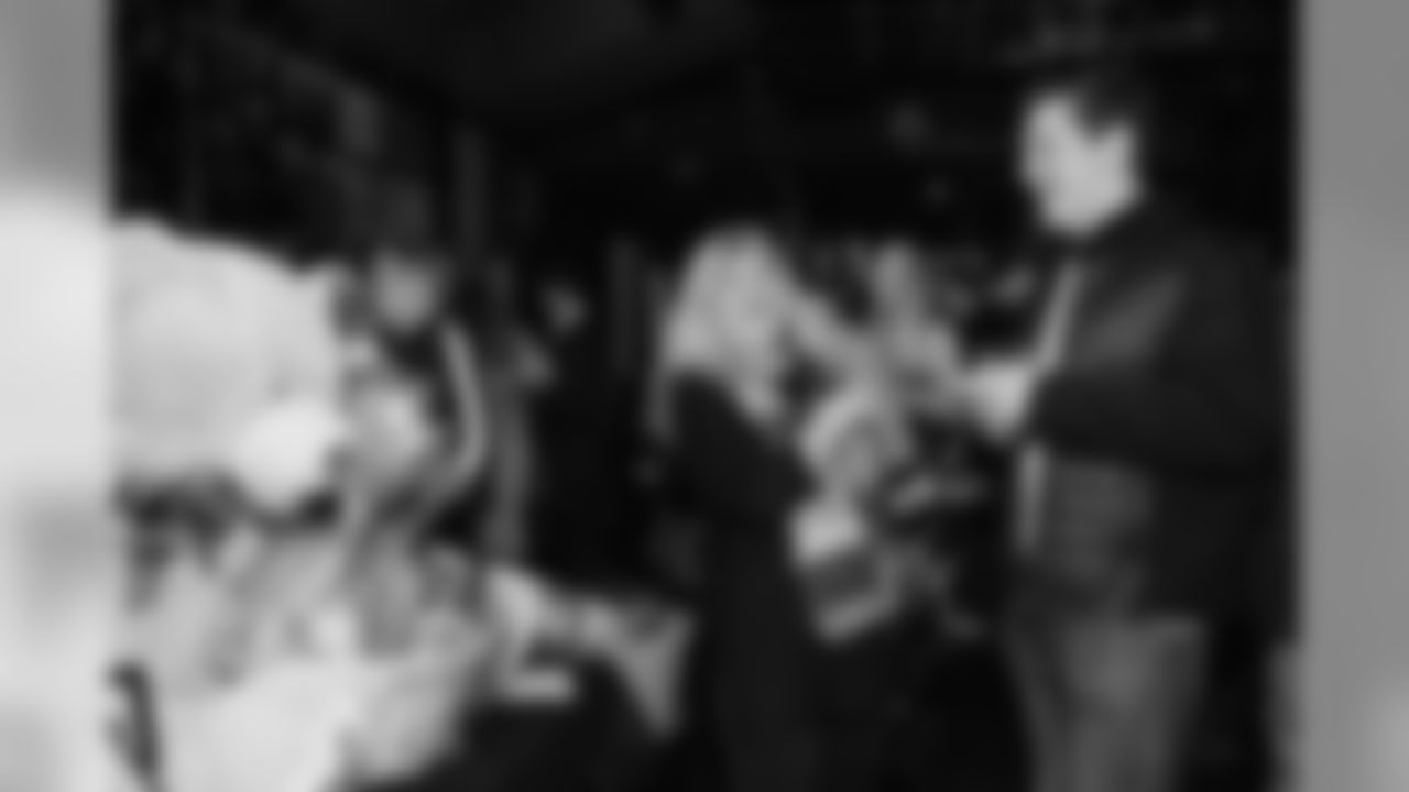 20171206_seagals_auction-37.jpg