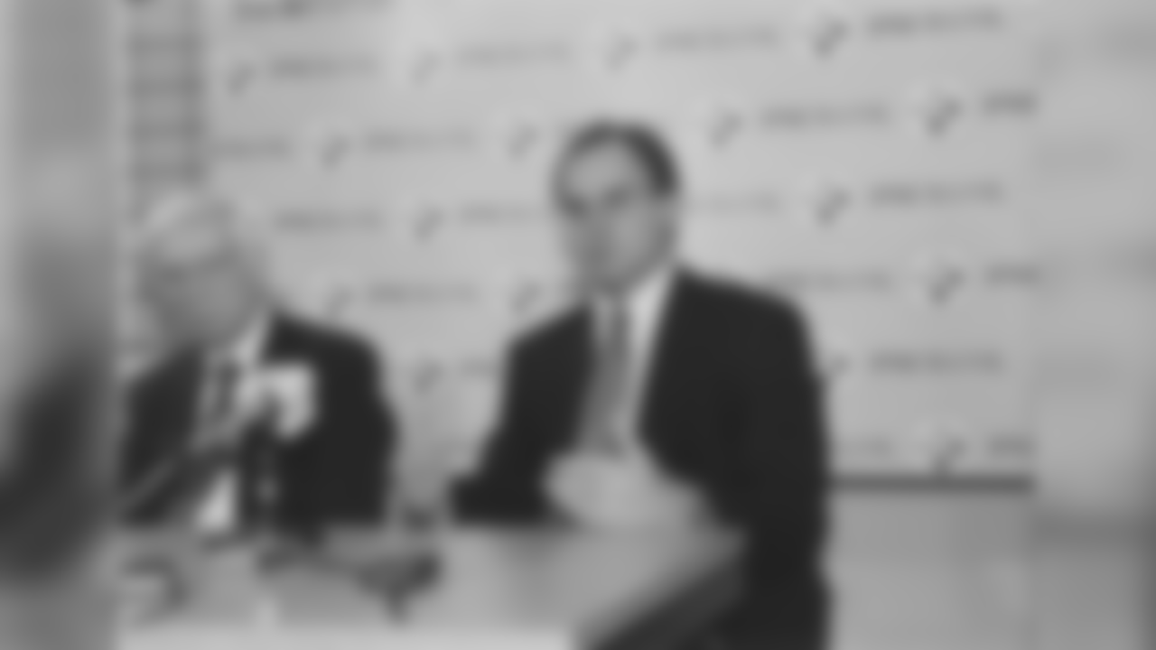 Dan Rooney and Kevin Colbert during a press conference in 2000.